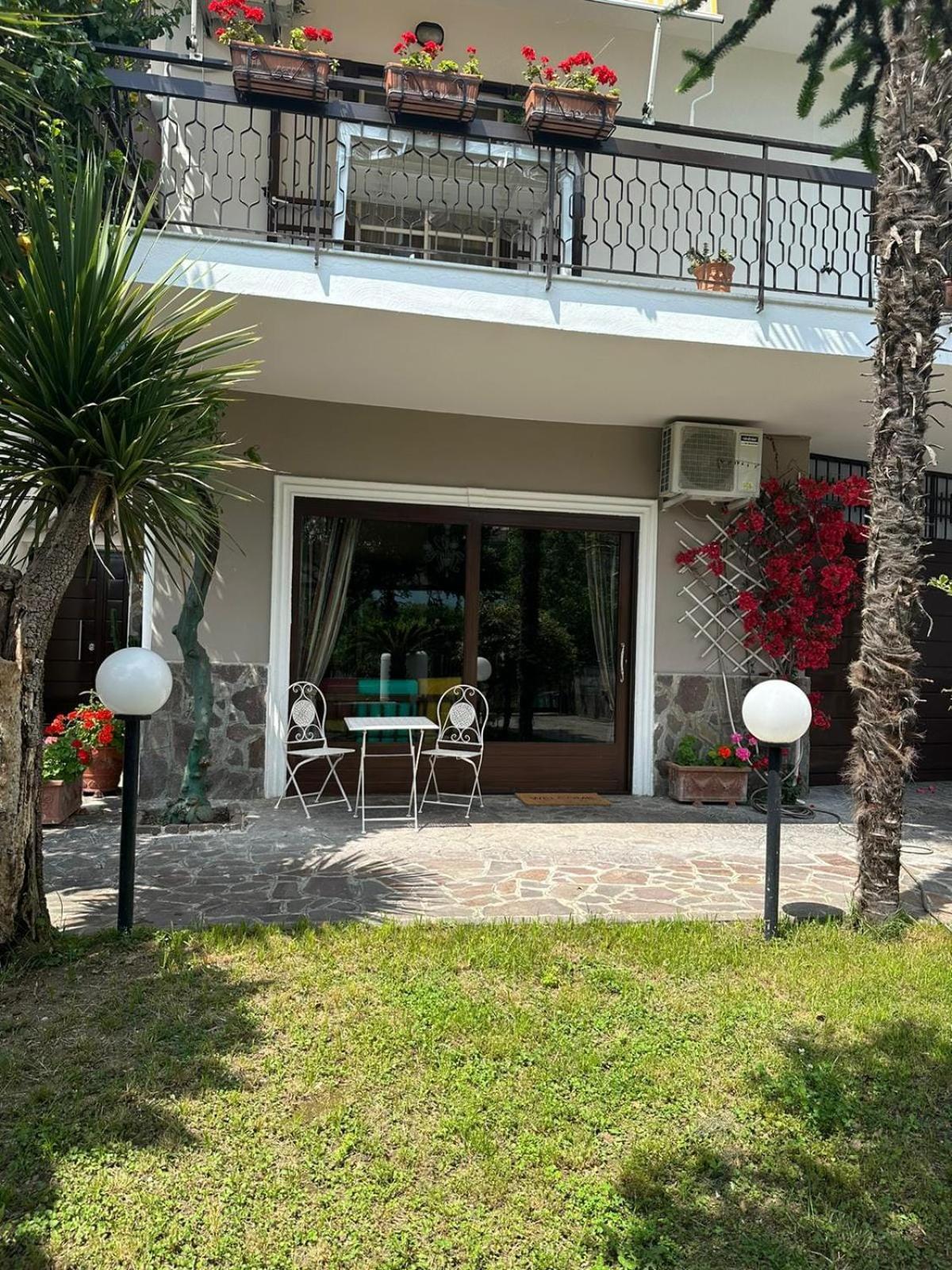 Ospitalita Il Noce Bed & Breakfast Brusciano Ngoại thất bức ảnh